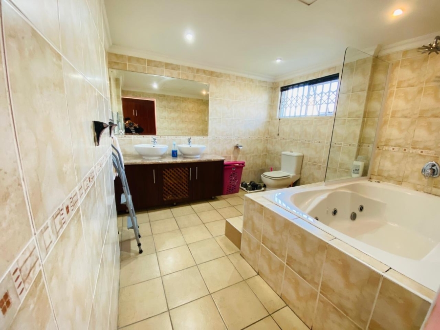 4 Bedroom Property for Sale in Rosedale Park Eastern Cape